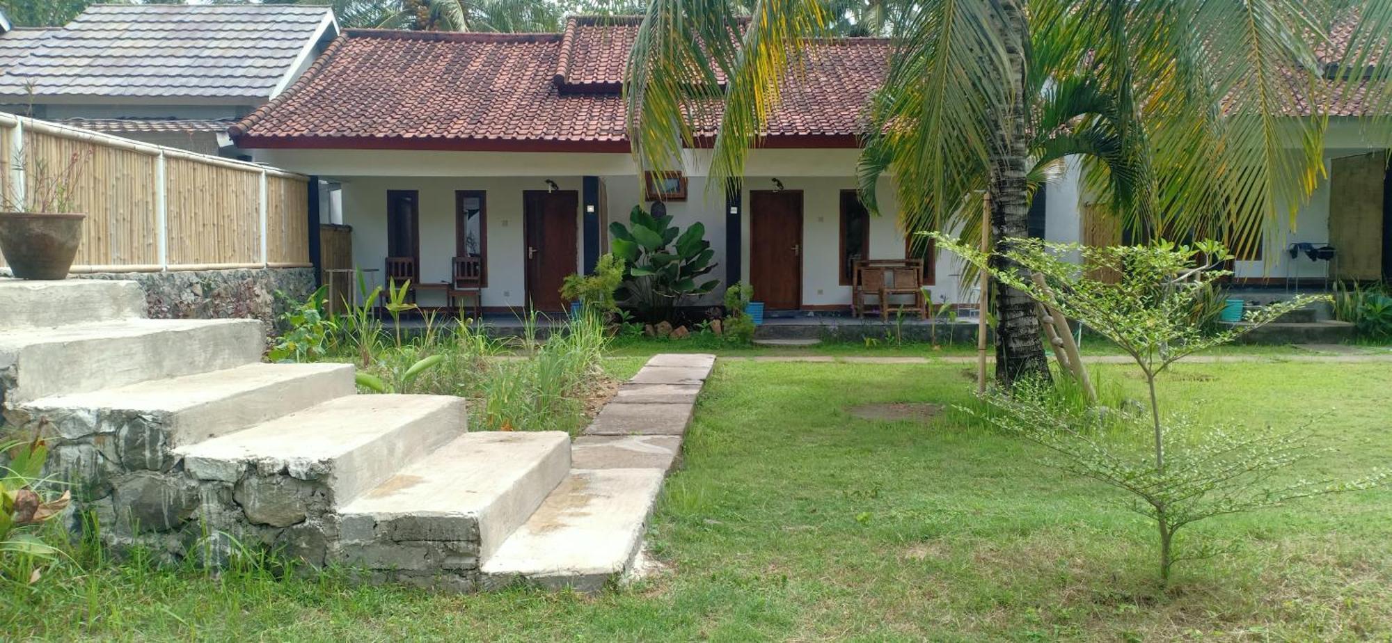 Dewi Garden Guesthouse Kuta  Eksteriør billede