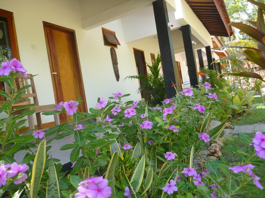 Dewi Garden Guesthouse Kuta  Eksteriør billede