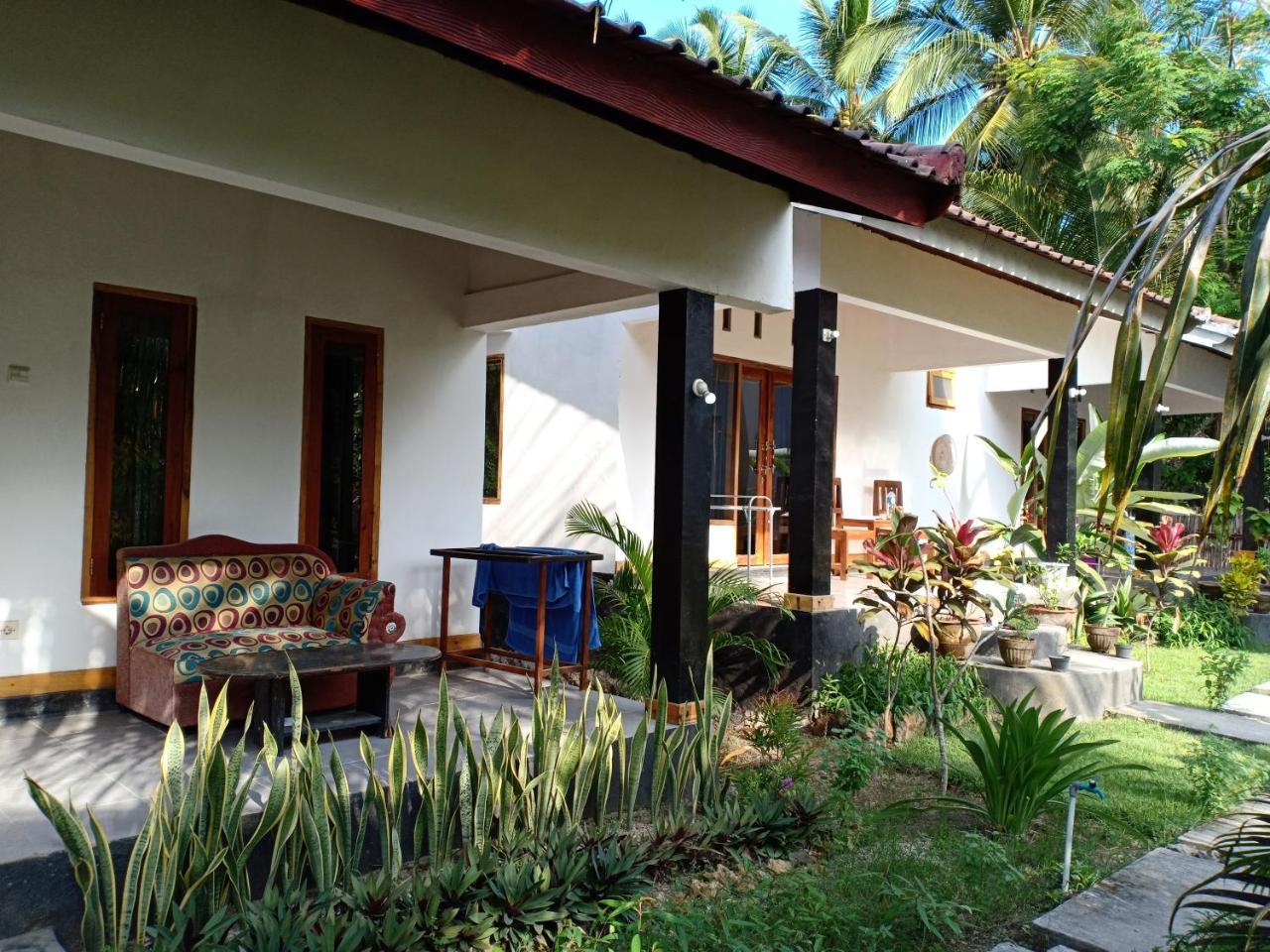 Dewi Garden Guesthouse Kuta  Eksteriør billede