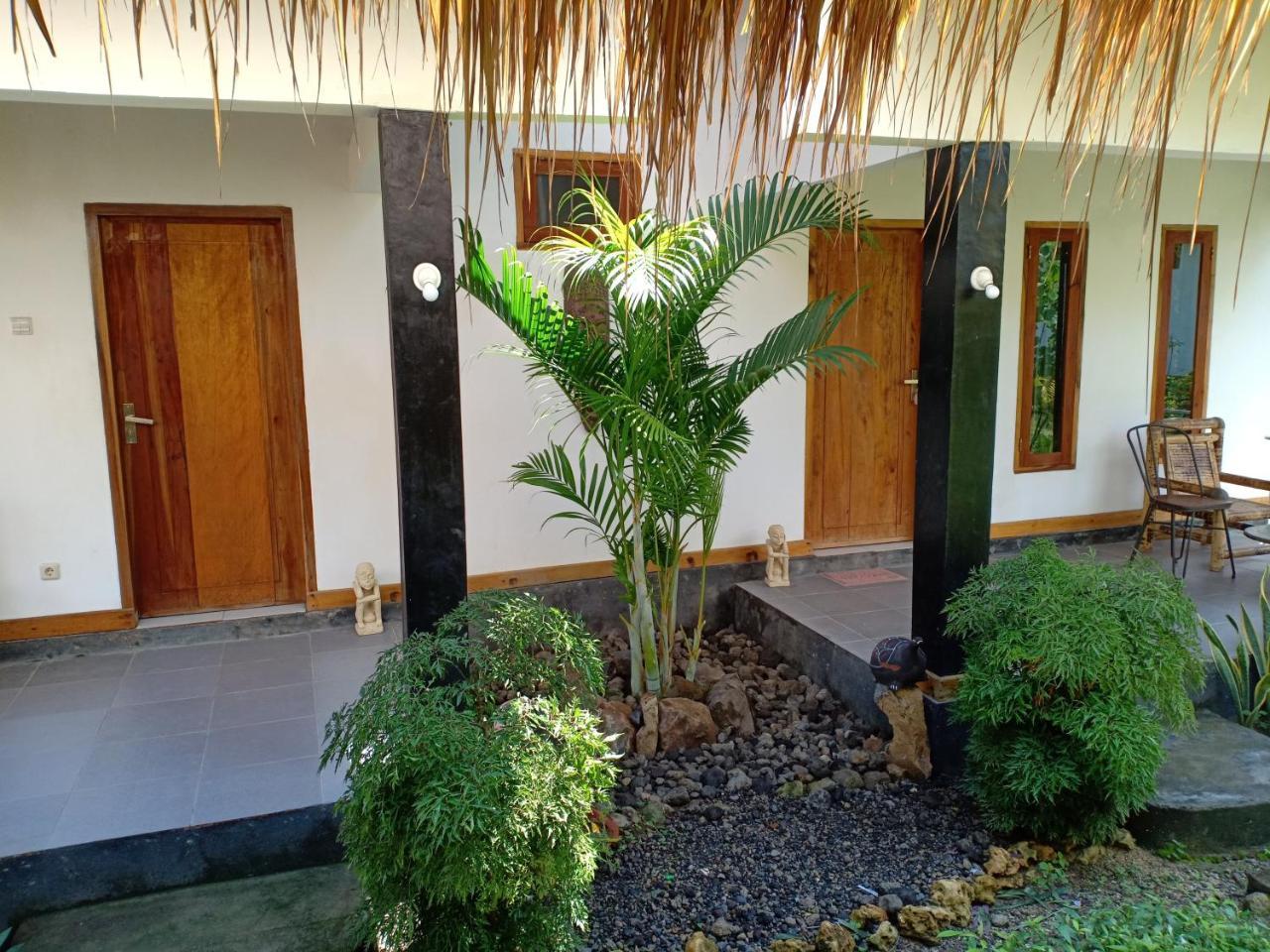 Dewi Garden Guesthouse Kuta  Eksteriør billede