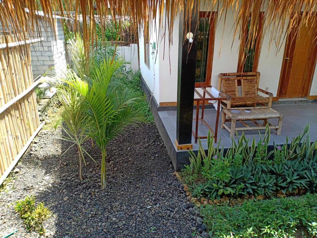 Dewi Garden Guesthouse Kuta  Eksteriør billede